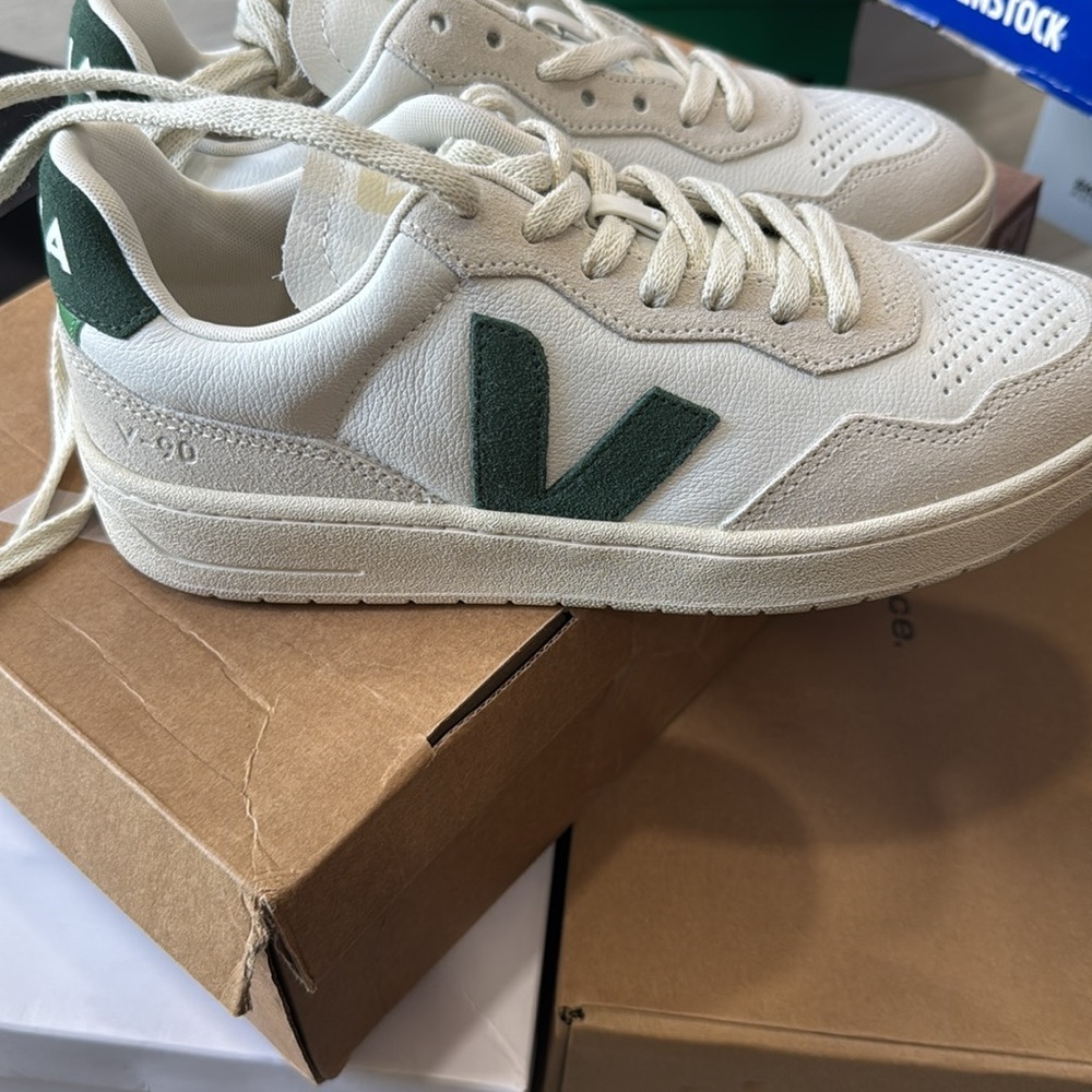 VEJA V-90 trainer in white/green - Picture 5 of 10